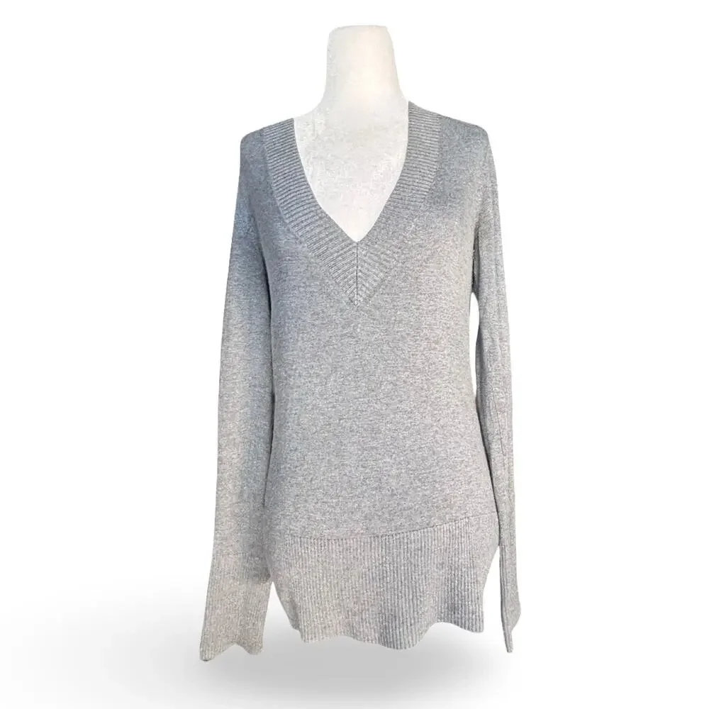 Banana Republic Silk Cotton Cashmere V Neck Grey Sweater Small Minimalist Unisex